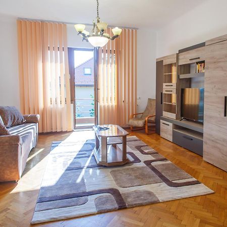 Barok Appart Brasov Luaran gambar
