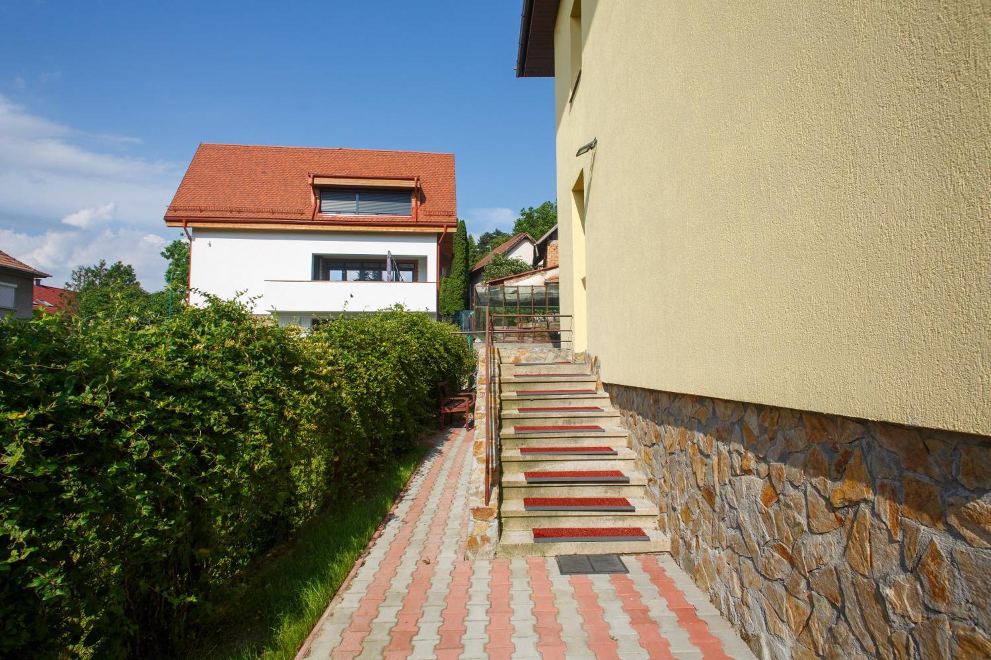 Barok Appart Brasov Luaran gambar